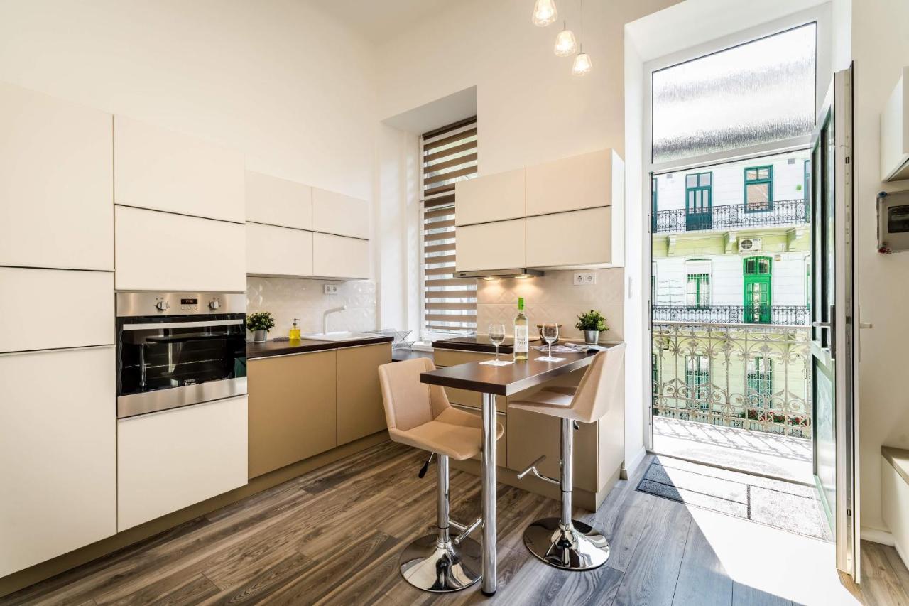 Elizabeth In The Heart Of Apartman Budapest